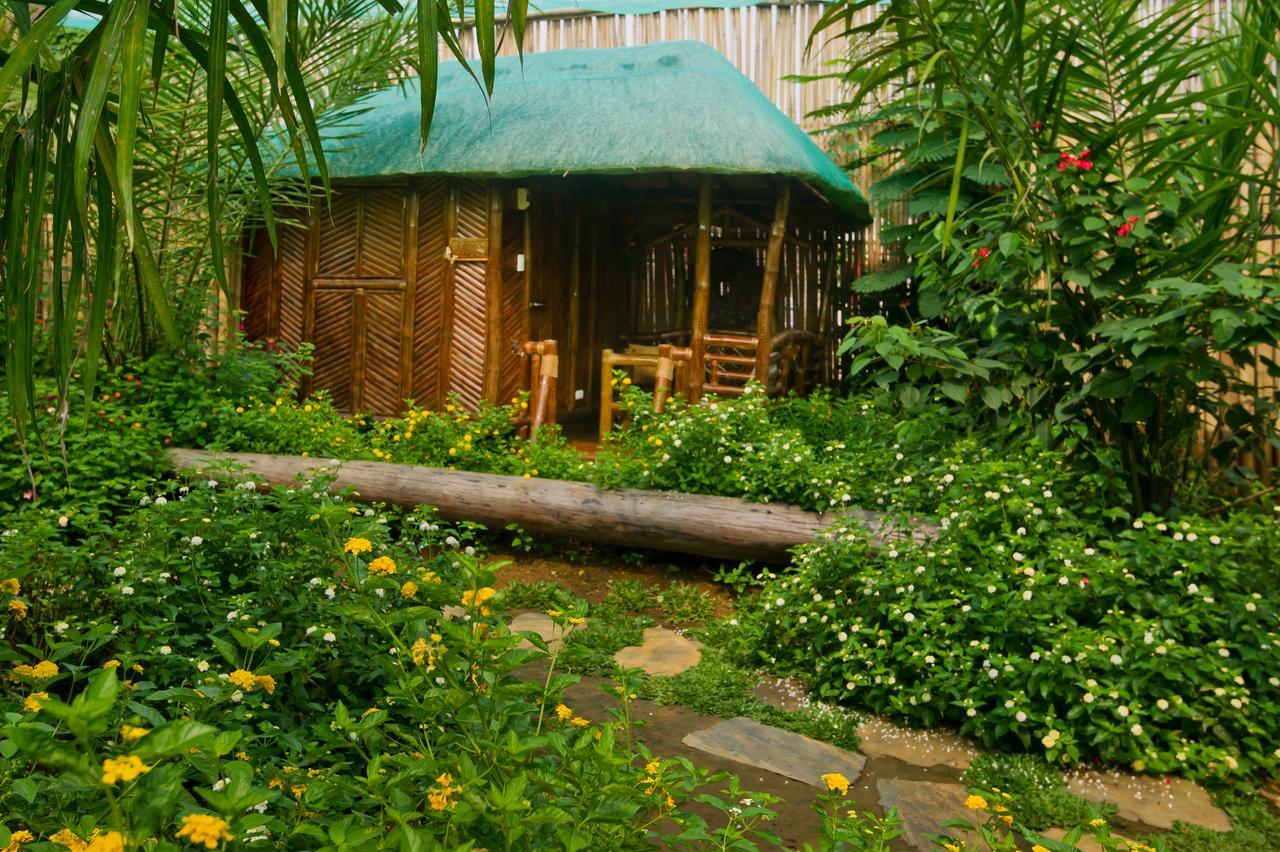 Oyo 678 Blessie'S Bed And Breakfast Puerto Princesa Ngoại thất bức ảnh